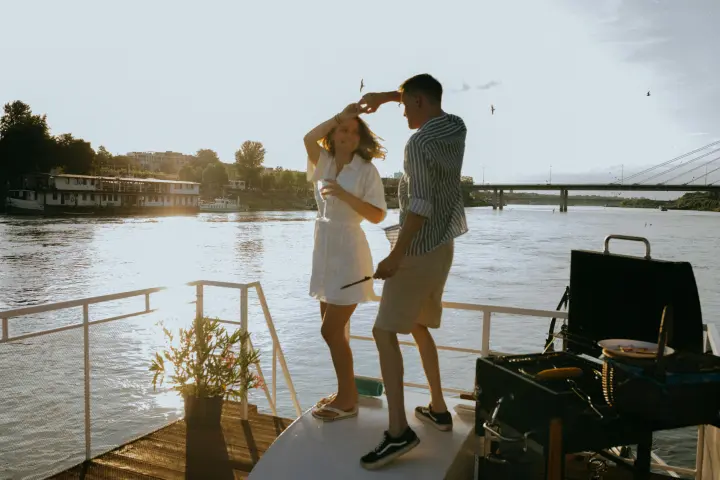 on‑board social life that doesn’t feel awkward
